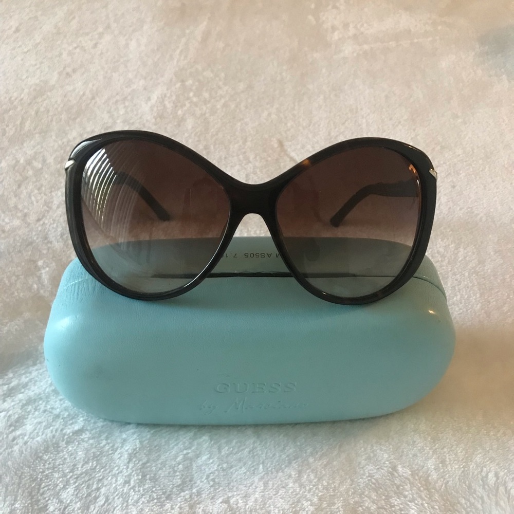 Guess by Marciano sunglasses
